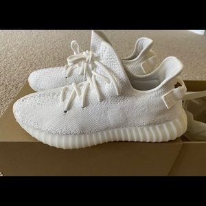 Yeezy 350 v2 triple white